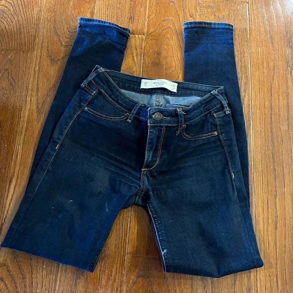 Abercrombie & Fitch mid rise size 25 lightly distressed jeans